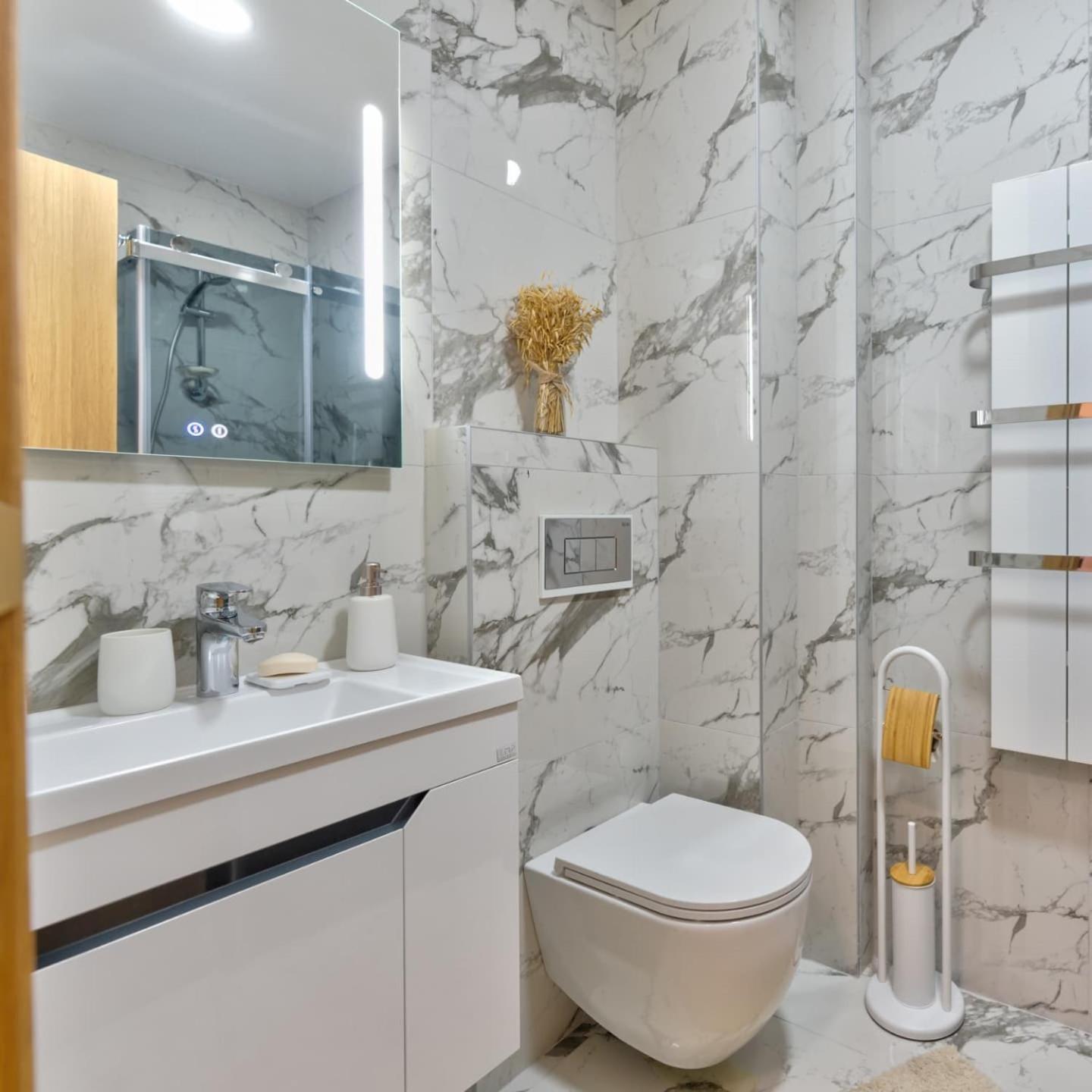 Apartment M&l *