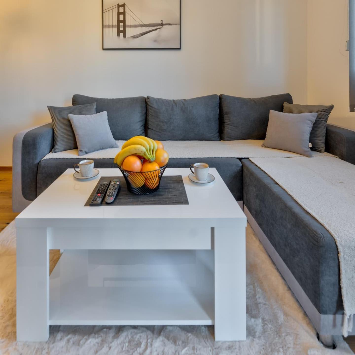 Apartment M&l *