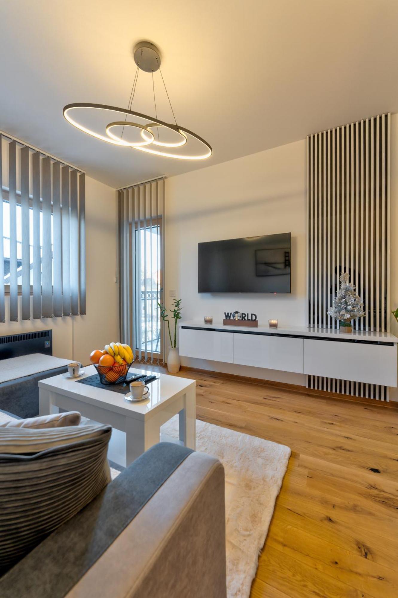 Apartment M&l *