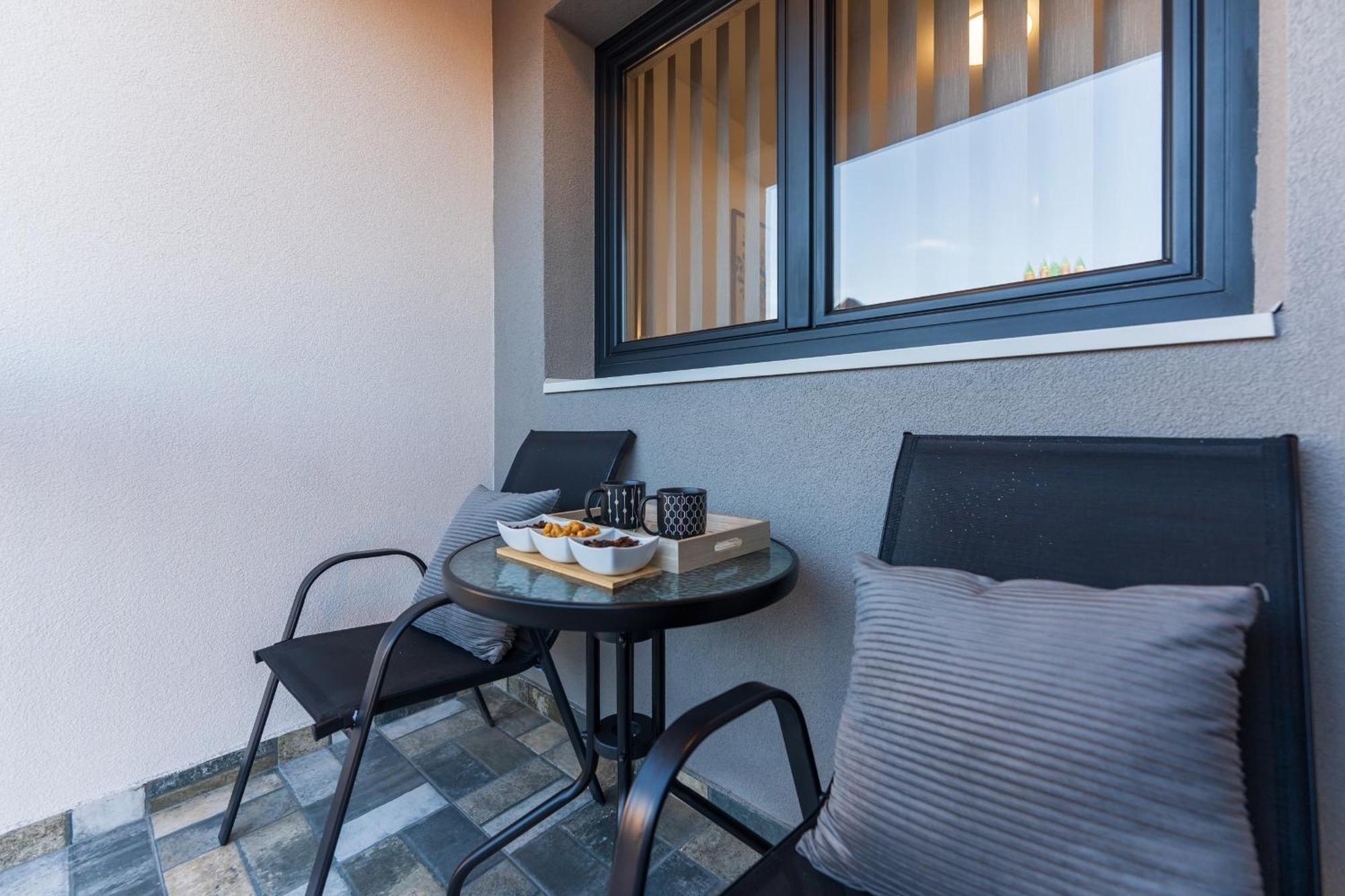 Apartment M&l