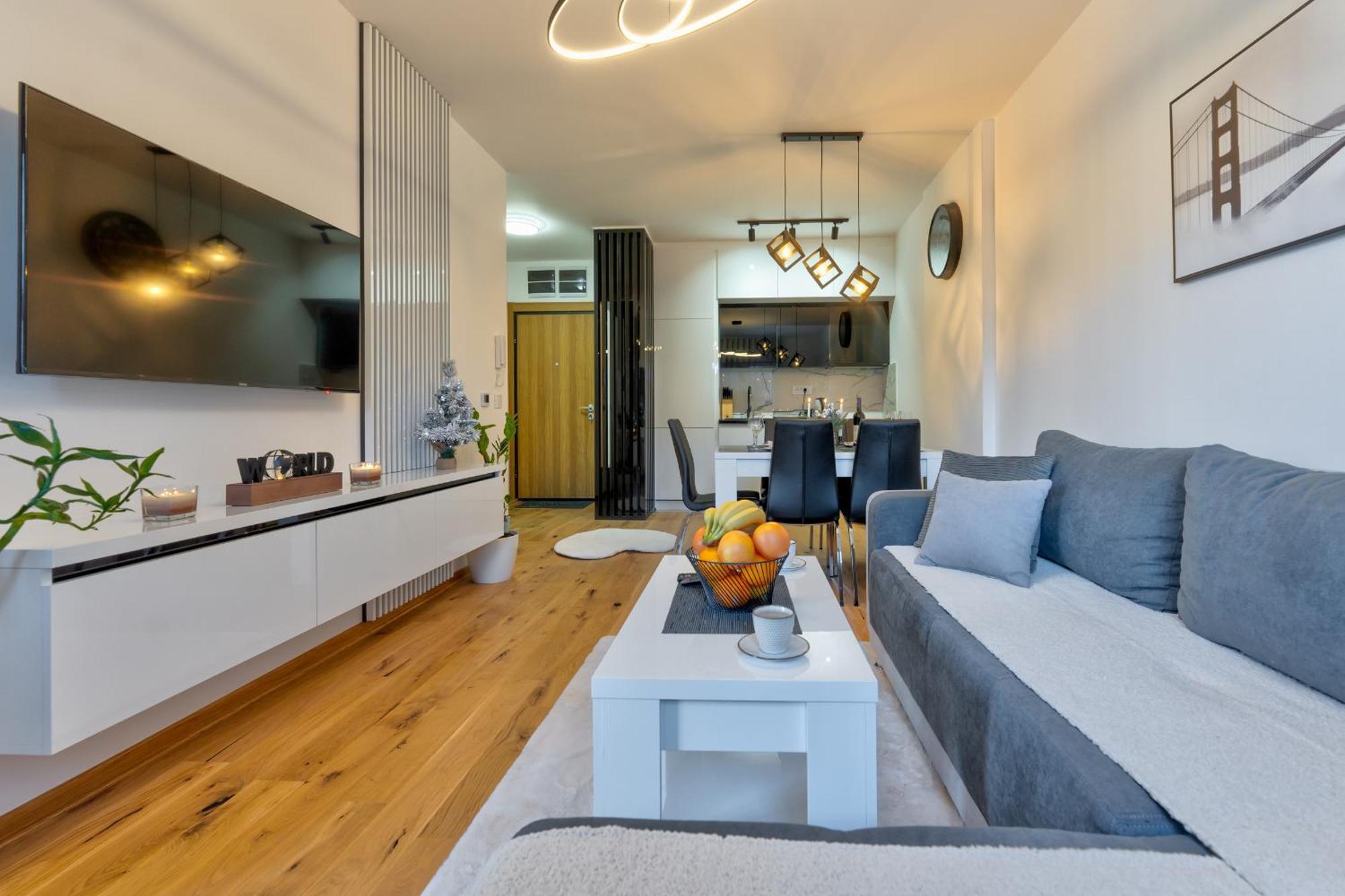 Apartment M&l *